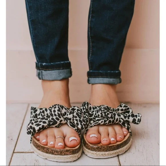 Black Cheetah Slip On Linen Fabric Bow Sandals - Picture 6 of 13